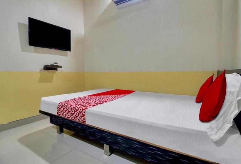 ホテル Vinit Lodging