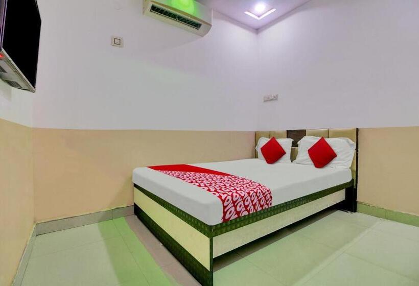 ホテル Vinit Lodging