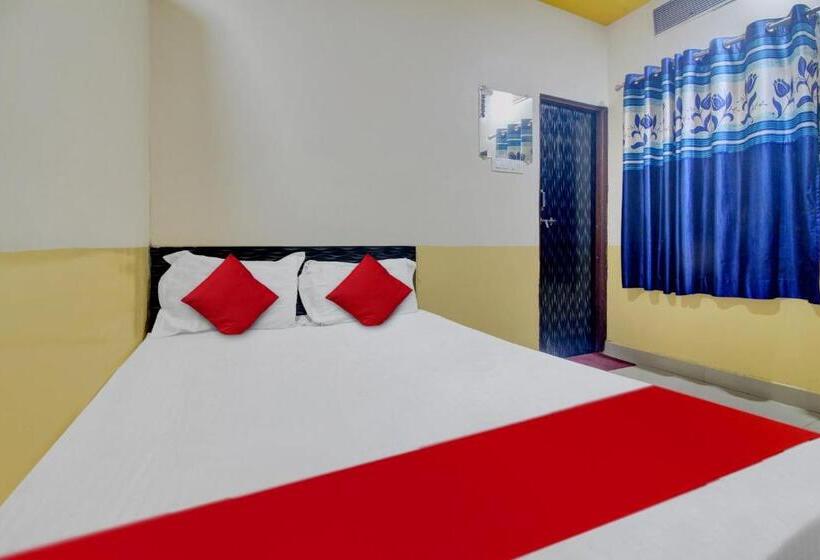 ホテル Vinit Lodging