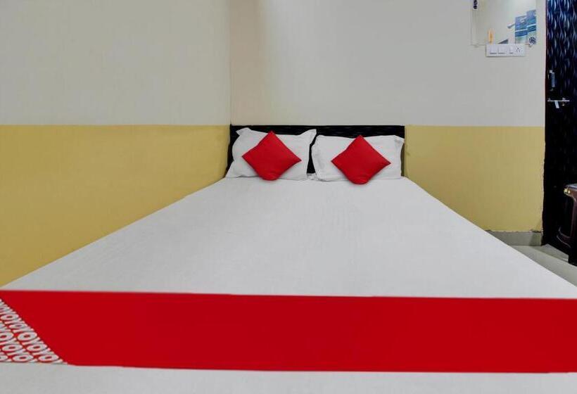 ホテル Vinit Lodging