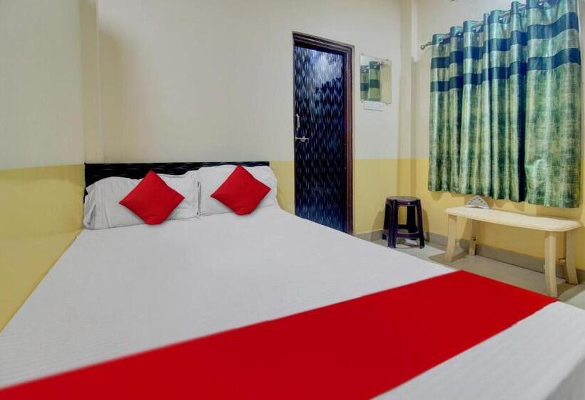 ホテル Vinit Lodging