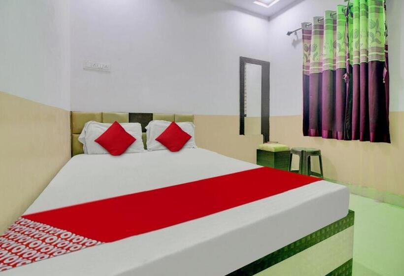 ホテル Vinit Lodging