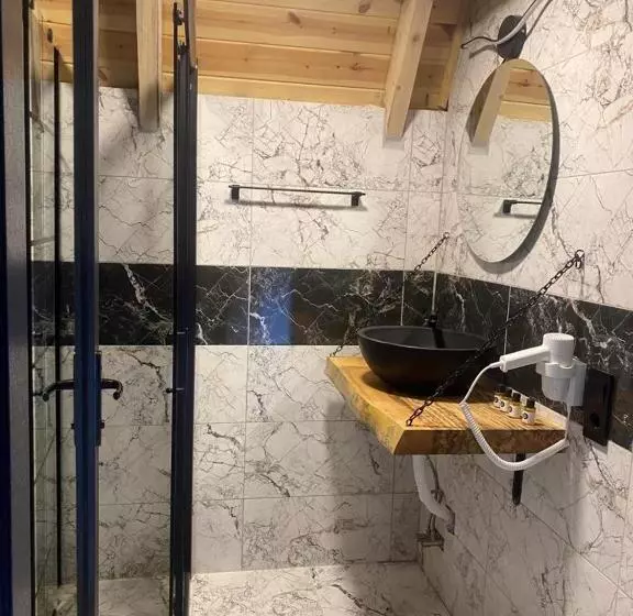 هتل Berva Bungalow