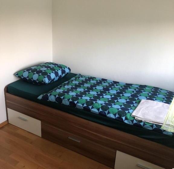 پانسیون Prenočišča Kovač