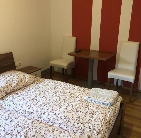 پانسیون Prenočišča Kovač