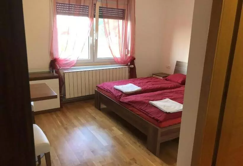 پانسیون Prenočišča Kovač