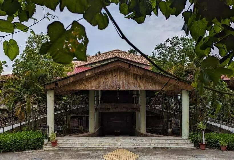 The Roar Resort