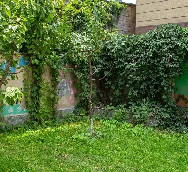 Amanat Hostel