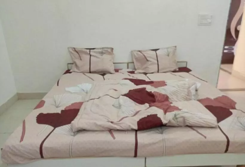 Hotelli Dwarka Bungalow 1 Only Family