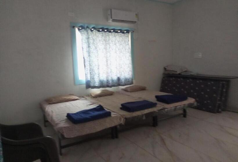 هتل Dwarka Bungalow 1 Only Family