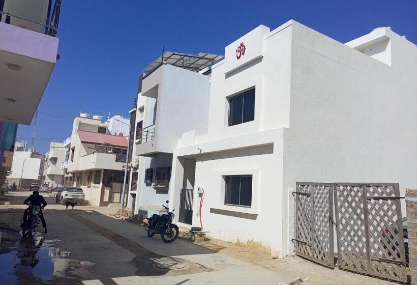 هتل Dwarka Bungalow 1 Only Family