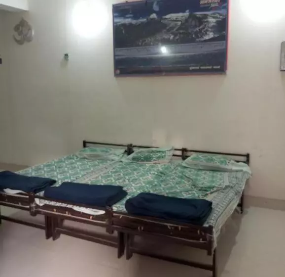 Hotelli Dwarka Bungalow 1 Only Family