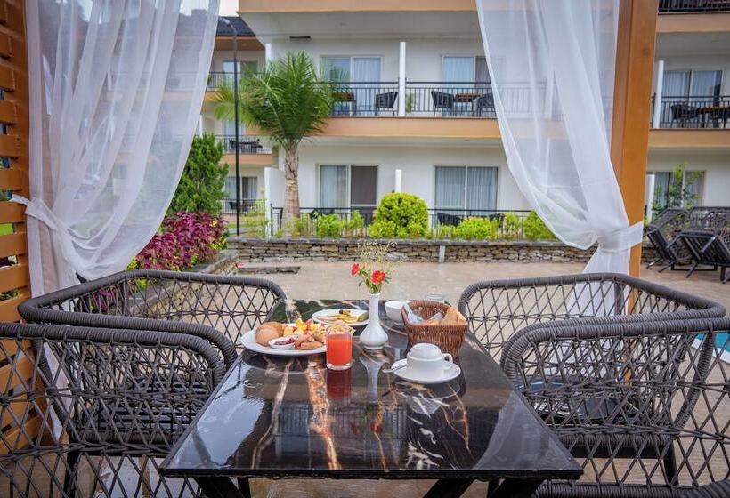 Majestic Lake Front Hotel & Suites