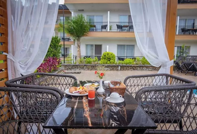 Majestic Lake Front Hotel & Suites