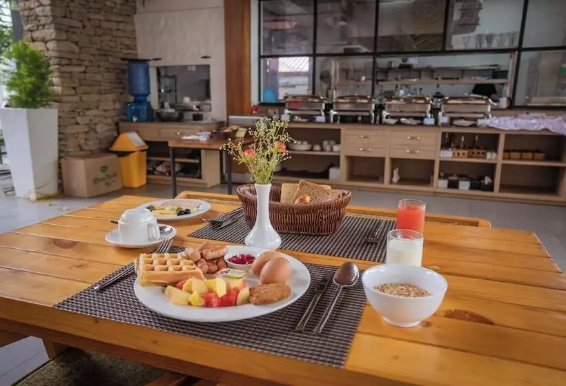 Majestic Lake Front Hotel & Suites