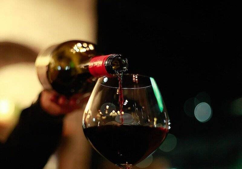 Majestic Lake Front Hotel & Suites