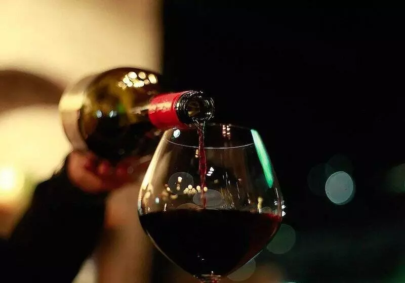 Majestic Lake Front Hotel & Suites