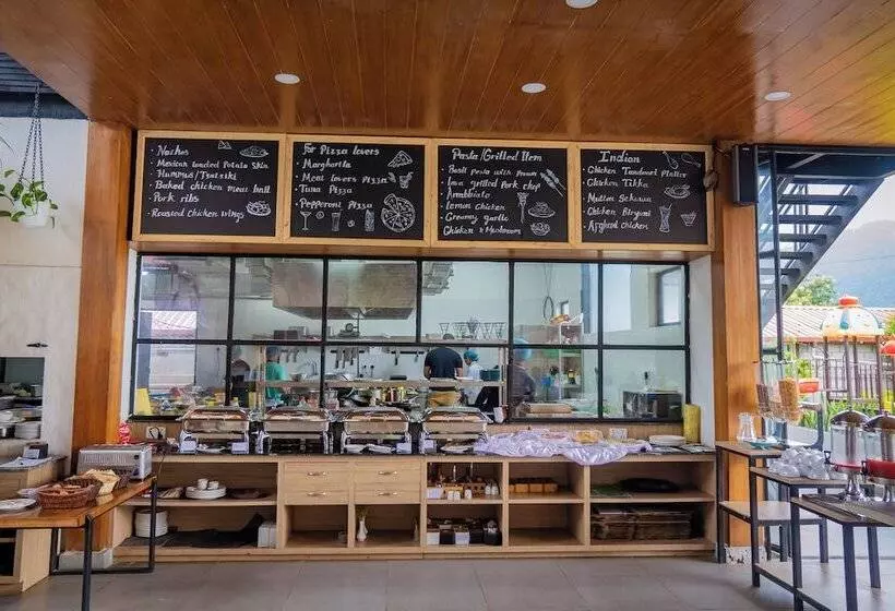 Majestic Lake Front Hotel & Suites