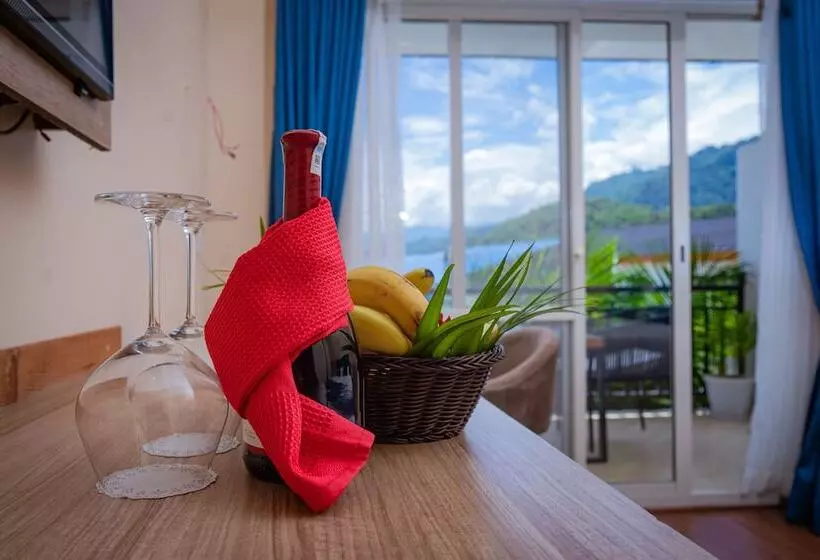 Majestic Lake Front Hotel & Suites