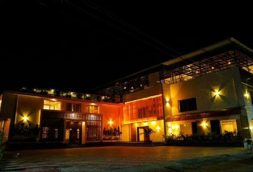 Purple  Hotels & Resorts