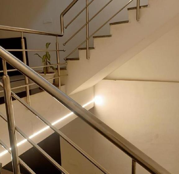 Purple  Hotels & Resorts