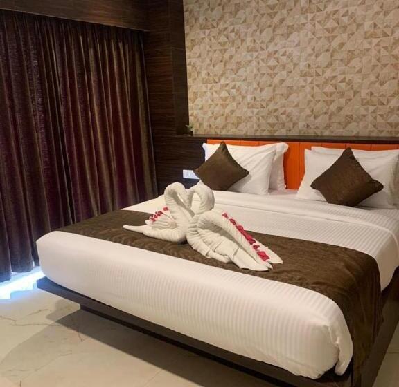 Purple  Hotels & Resorts