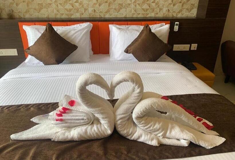 Purple  Hotels & Resorts