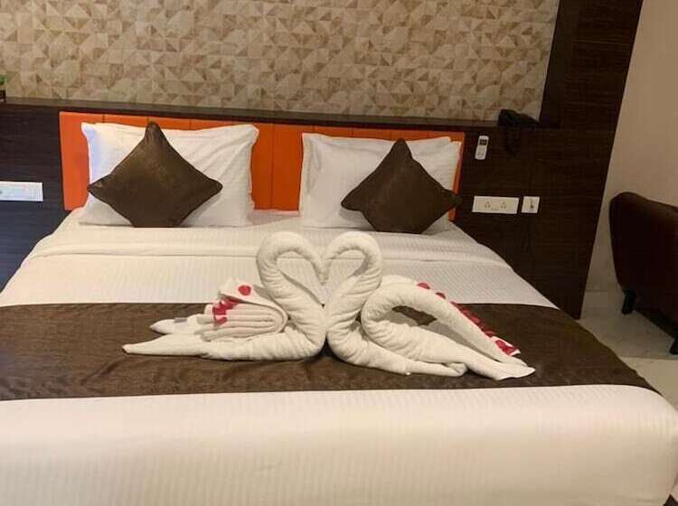 Purple  Hotels & Resorts