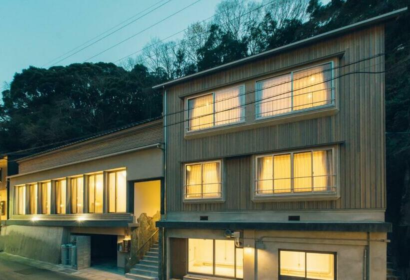 Общежитие 宿 ロイノハコ