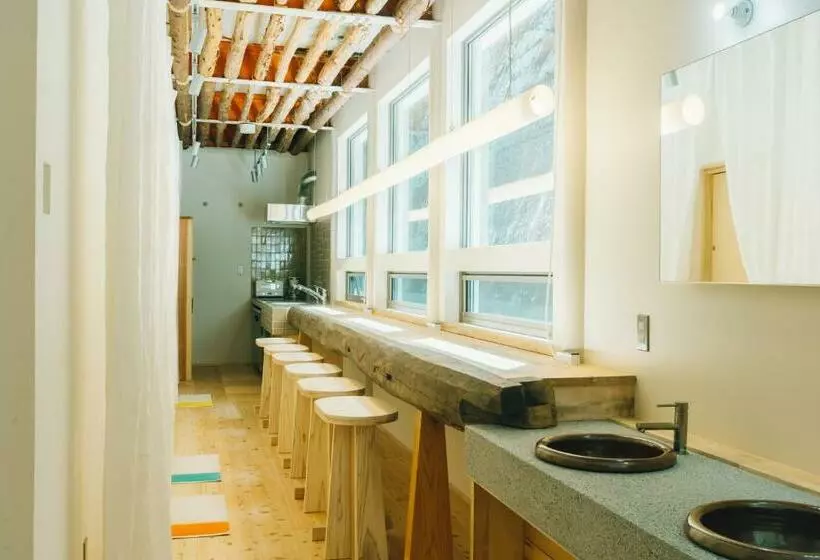 ユースホステル 宿 ロイノハコ