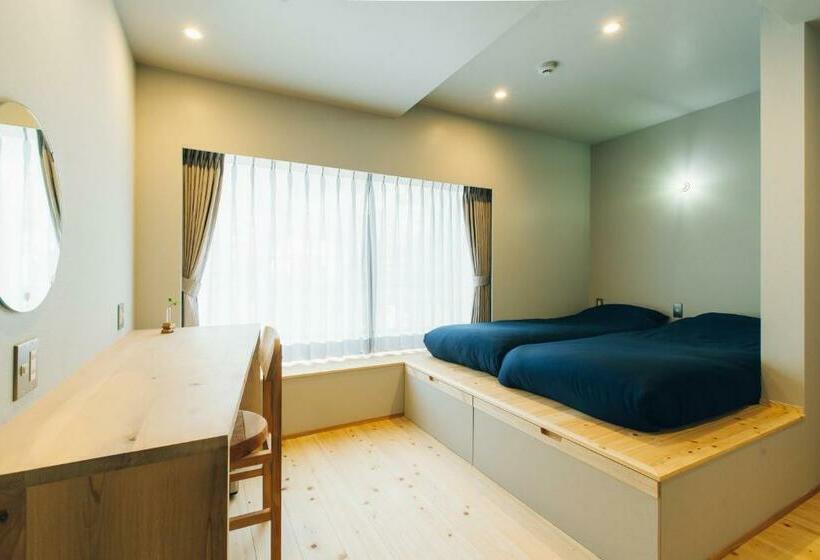 Общежитие 宿 ロイノハコ