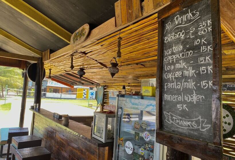 Hostel Ricky S Beach House