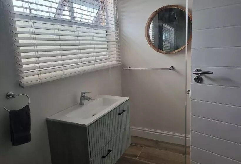 Aamiaismajoitus (B&B) Lambertsbay Beachfront