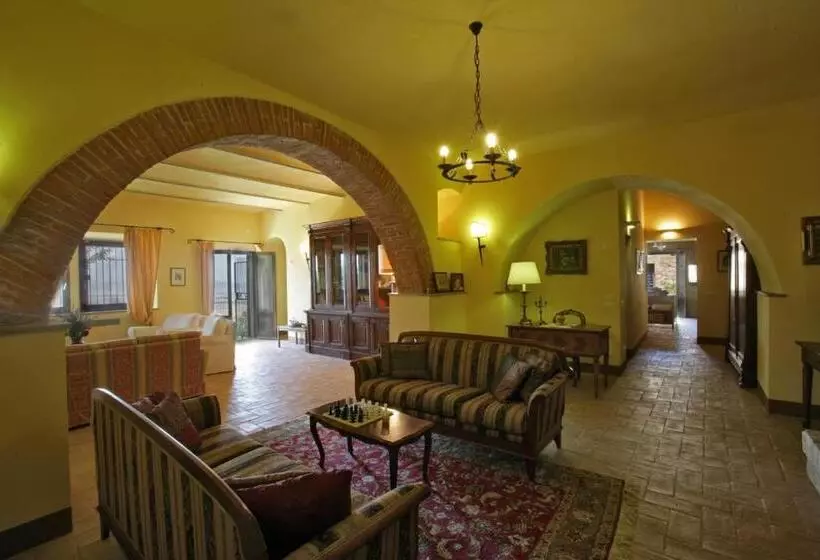 ホテル Agriturismo Fonte Senesi