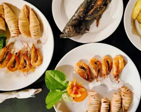 酒店 Beach Front Pool Resort