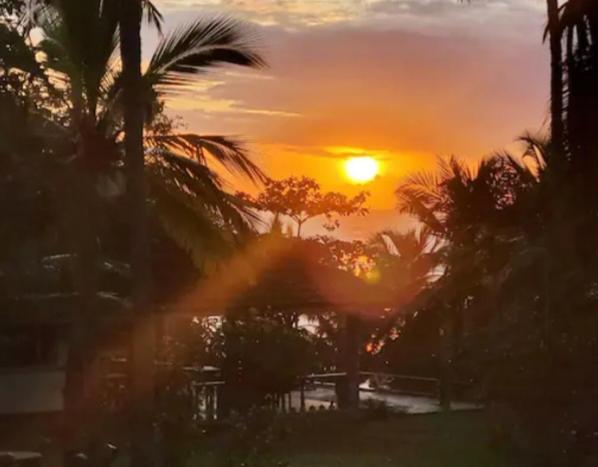 酒店 Beach Front Pool Resort