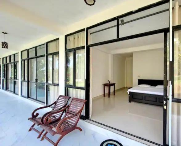 酒店 Beach Front Pool Resort