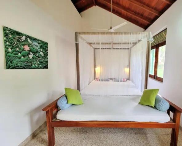 酒店 Beach Front Pool Resort