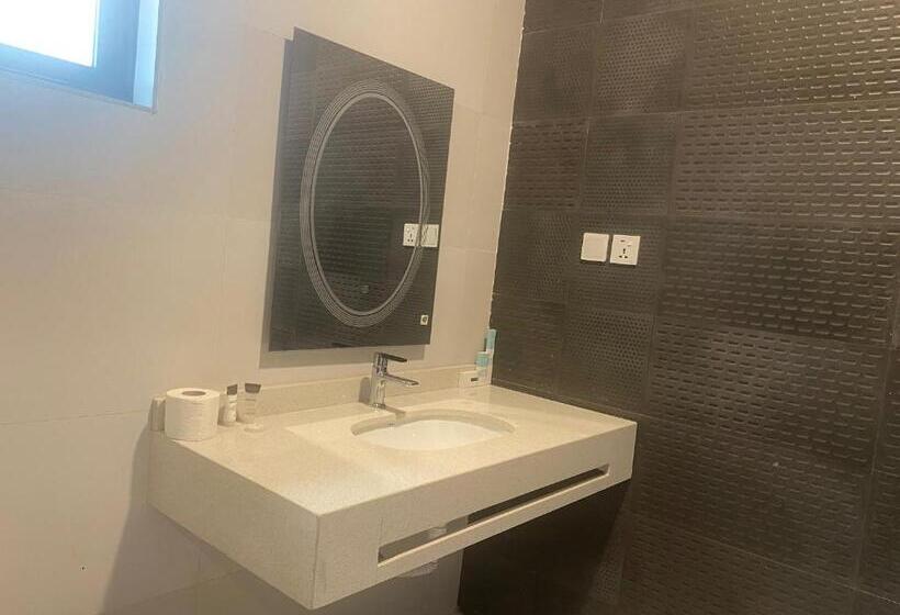 ホテル Breezes Beach Resort