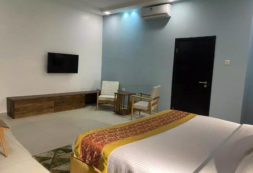 ホテル Breezes Beach Resort