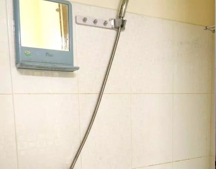 ホテル Oyo 92632 Kost Pondok Kito