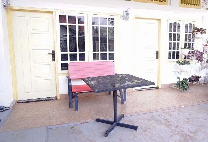 Szálloda Oyo 92632 Kost Pondok Kito