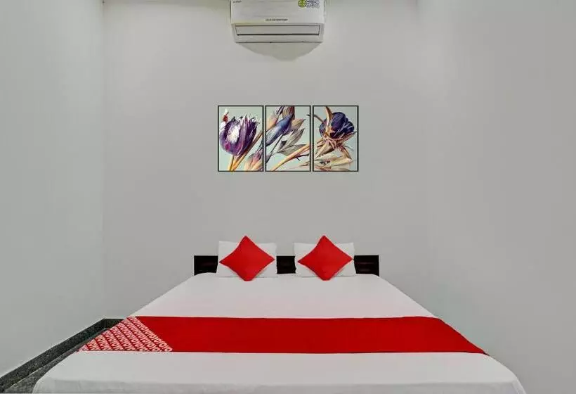 ホテル Oyo Flagship The Crown Plaza