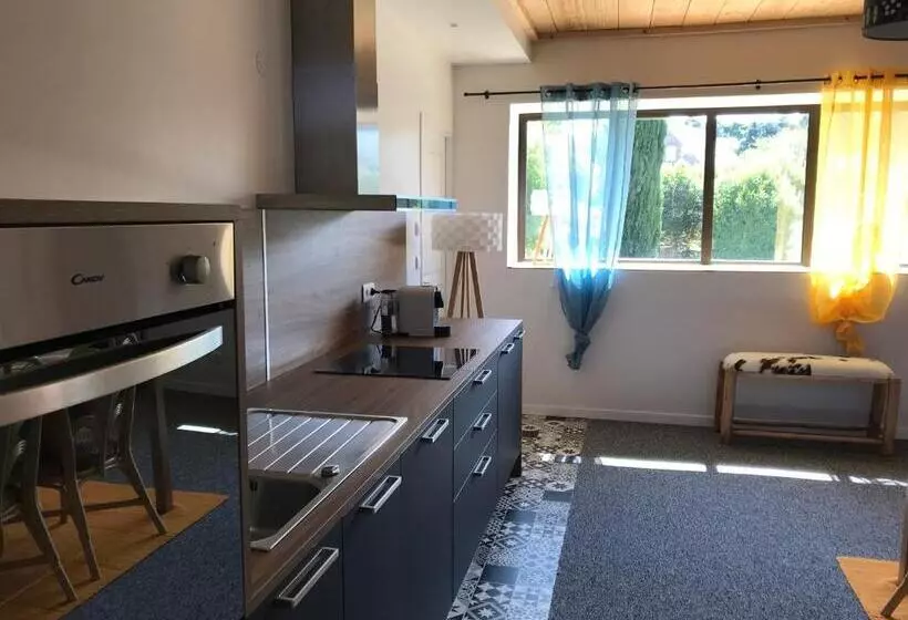 Aamiaismajoitus (B&B) Chambres D'hotes L'atipic