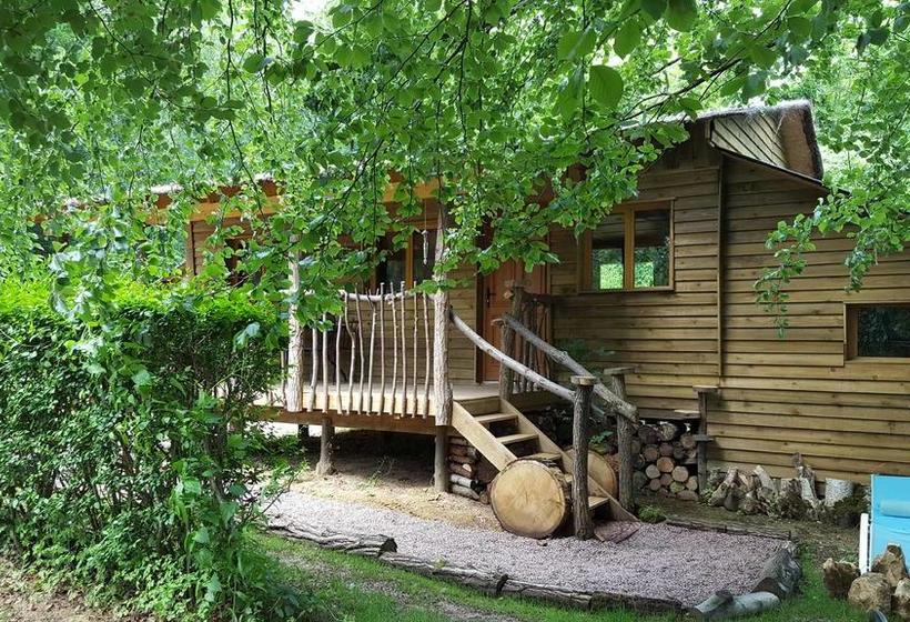 تختخواب و صبحانه Le Coeur De La Foret