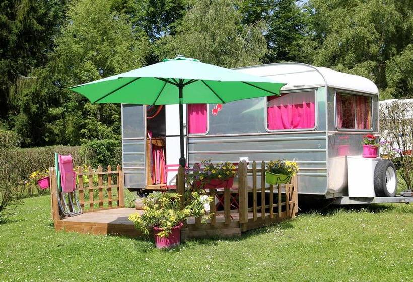 تختخواب و صبحانه Le Coeur De La Foret