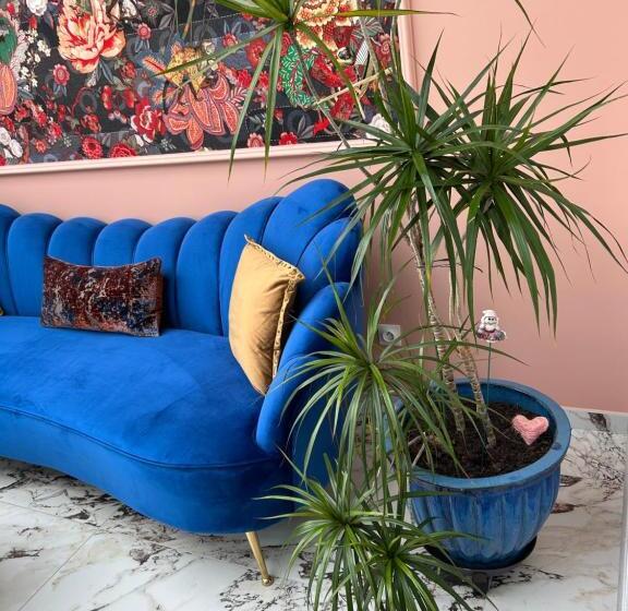 تختخواب و صبحانه Les Suites Champenoises