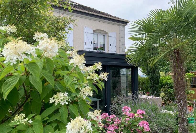 تختخواب و صبحانه Les Suites Champenoises