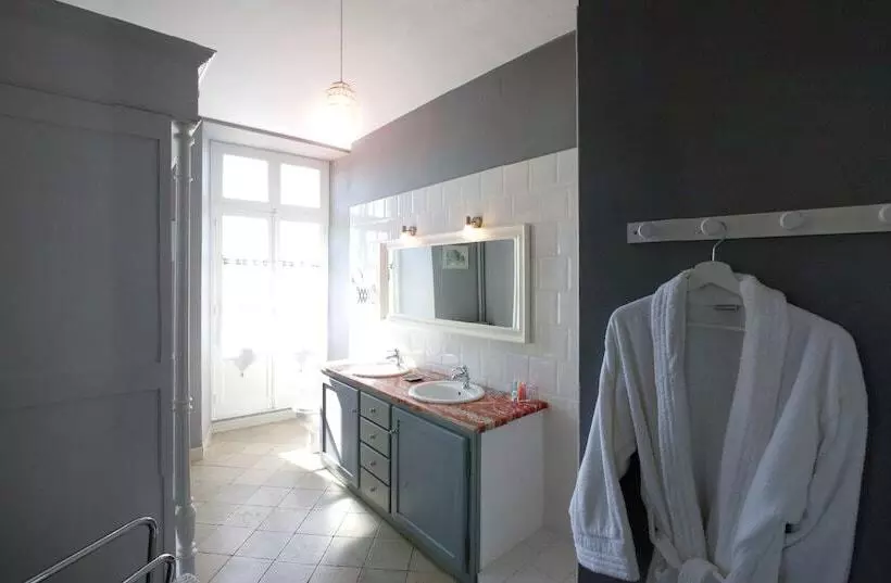 تختخواب و صبحانه Maison De Mallast