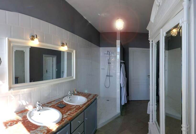 ベッドアンドブレックファースト Maison De Mallast